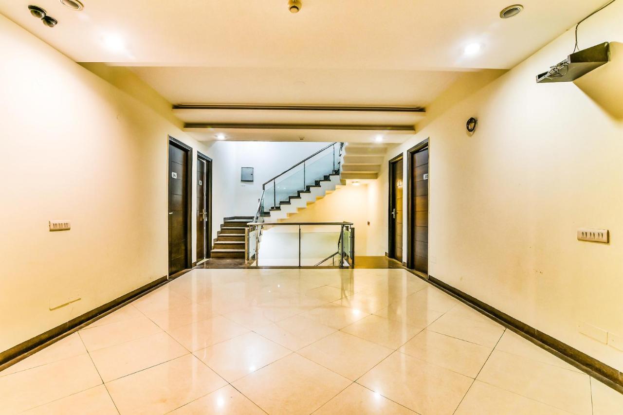 גורגאון Fabhotel Oasis Dlf Phase 3 מראה חיצוני תמונה
