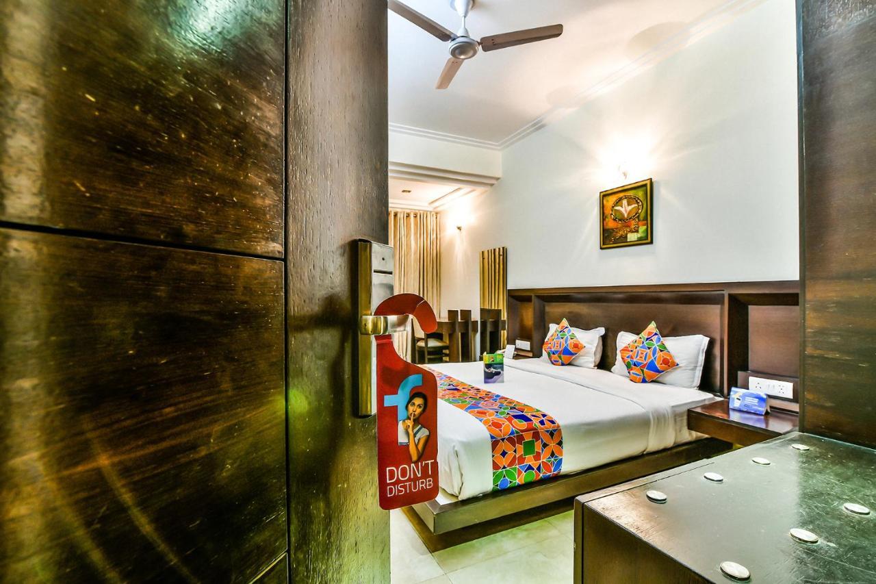 גורגאון Fabhotel Oasis Dlf Phase 3 מראה חיצוני תמונה